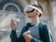 Expérience immersive dans un musée avec un casque de réalité virtuelle