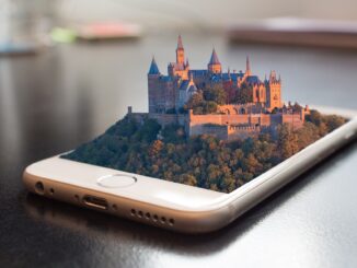 Château qui sort d'un smartphone